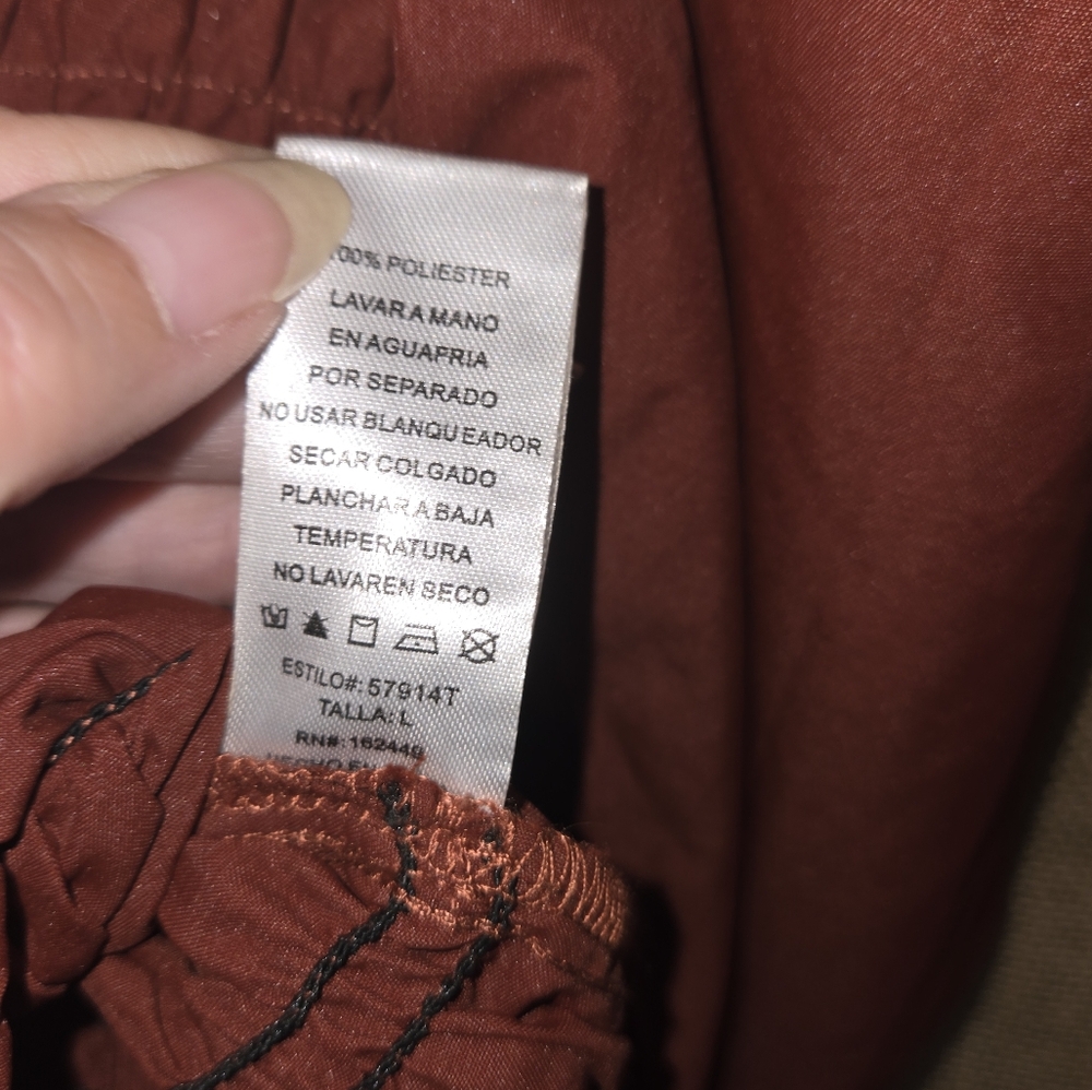 NWOT Women's Milk & Honey Rust Smocked Top Size Large - Picture 10 of 11